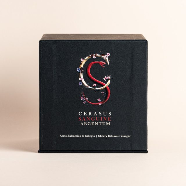 🍒 Argentum Cherry Balsamic Vinegar – Elevate Every Dish.
Discover the perfect balance of sweet, fruity elegance and subtle acidity. A drizzle is all it takes to transform simple meals into unforgettable experiences.
✨ Ideal for:
✔️ Fresh, crisp salads
✔️ Aged cheeses and charcuterie
✔️ Carpaccio and gourmet appetizers
✔️ Fruit-based desserts
Crafted in Italy with care, this cherry balsamic is a true gourmet indulgence.
👉 Shop now and taste the difference
🔗 https://www.gustoetradizione.shop/product/aceto-balsamico-di-ciliegia-argentum-100-ml-cerasus-sanguine/
🚚 Free shipping on orders over €60 / approx. $65
#ArgentumBalsamic #CherryBalsamic #ItalianGourmet #FineFood #MadeInItaly LuxuryCondiments FoodieFavorites TasteOfItaly GourmetKitchen