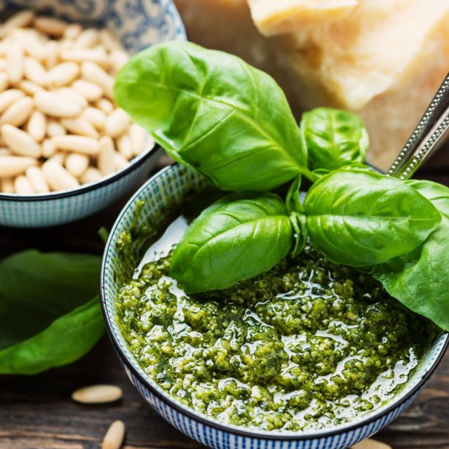 🌿 Un vasetto, mille modi di dare gusto!
Dal classico pesto genovese alle irresistibili varianti al pistacchio, rosso, ai carciofi e al tartufo: scegli il tuo preferito e porta in tavola tutta la qualità della tradizione italiana. 🇮🇹✨
👉 Scoprili tutti nel nostro shop! gustoetradizione.shop
#GustoETradizione #Pesto #SaporiItaliani #QualitàItaliana #foodlovers